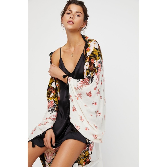 Free People Accessories - FP Bali Wrapped In Blooms Shawl Kimono Cardigan OS